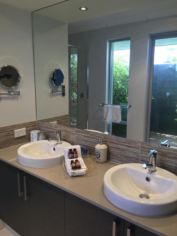 Magnificent Beach Retreat Jindalee Esterno foto